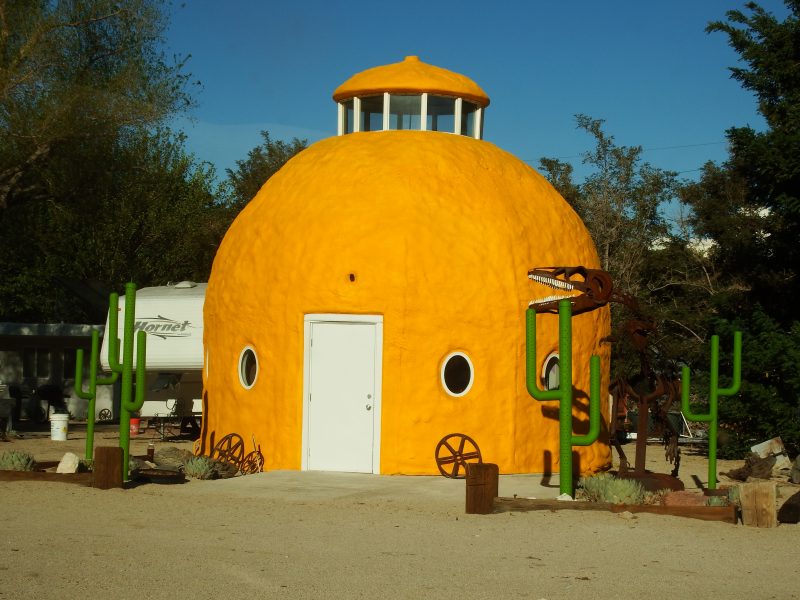 The Lemon House on Highway 395