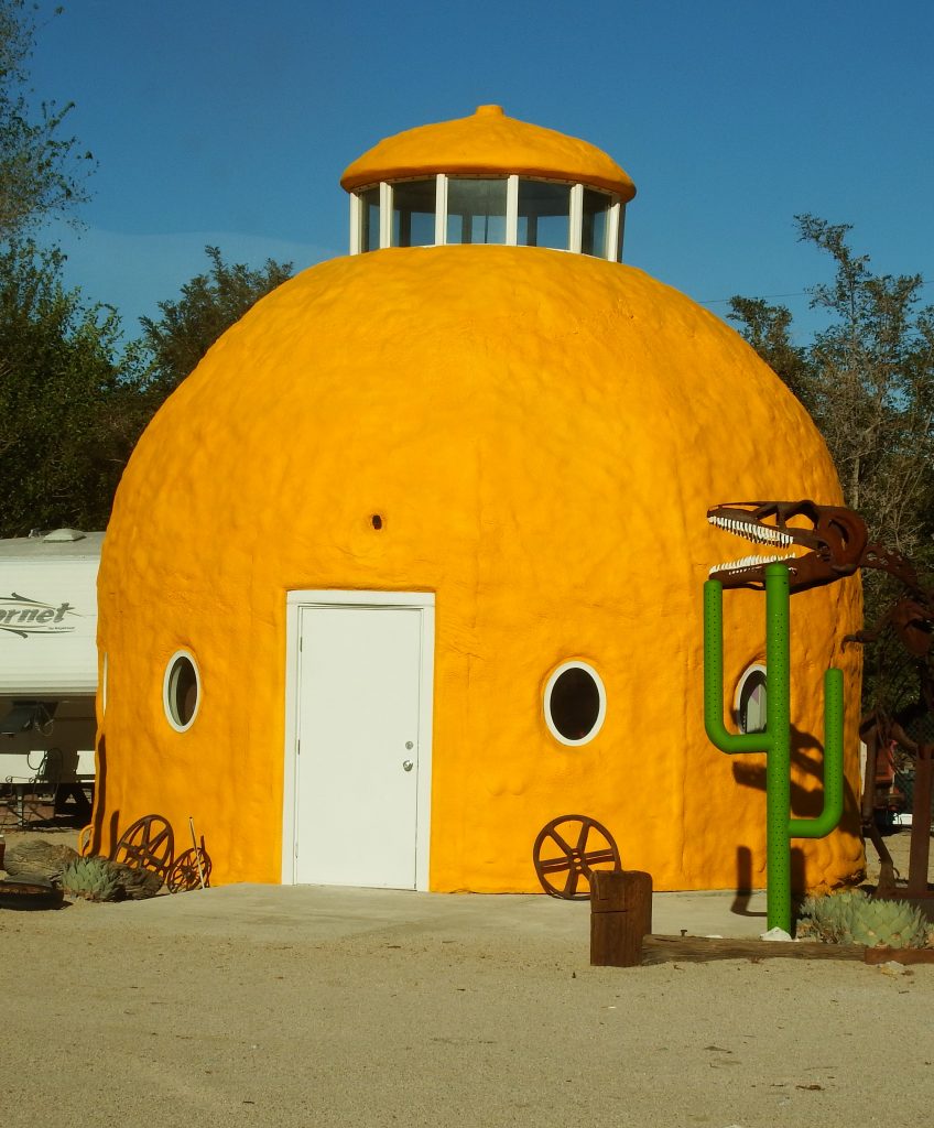 The Lemon House on Highway 395
