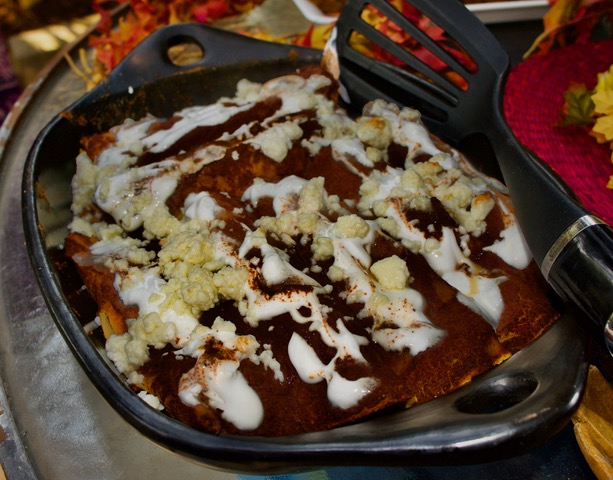 Chicken Enchiladas with Mole Sauce
